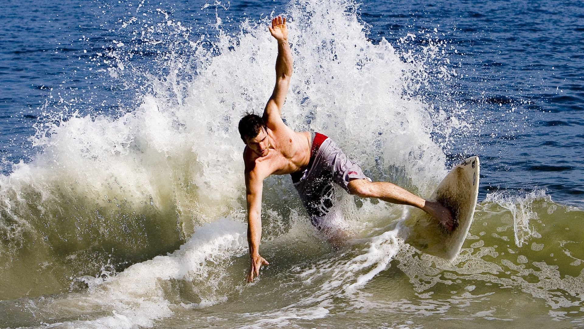 德甲天王对决：速度与战术的双重盛宴，德甲打法